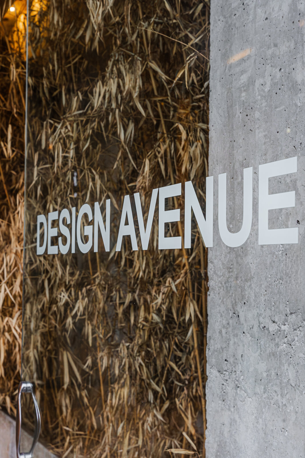 DESIGN AVENUE-ის ნიშანი — Design Avenue-ის შოურუმი
