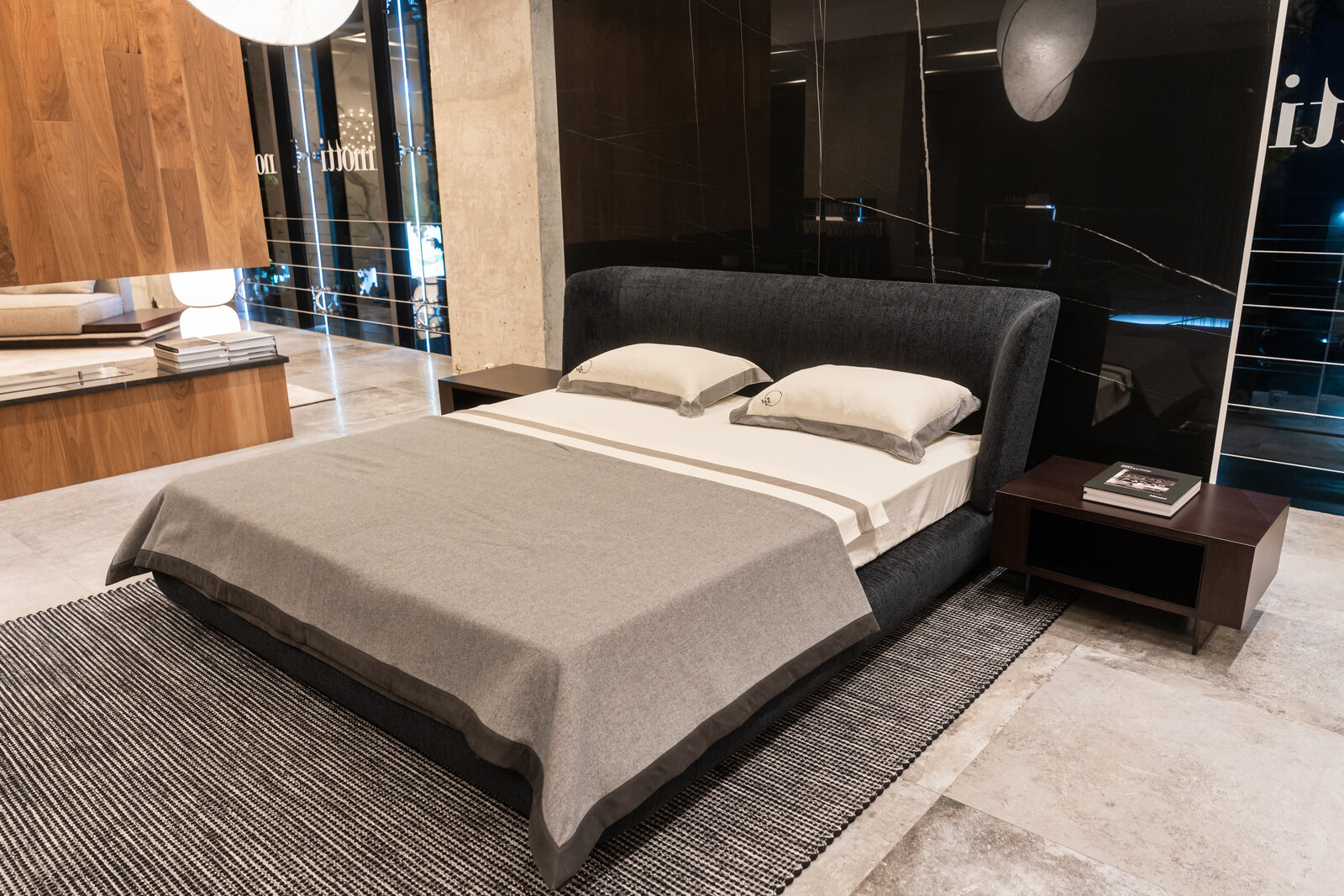 საძინებელი, Design Avenue — Design Avenue-ის შოურუმი